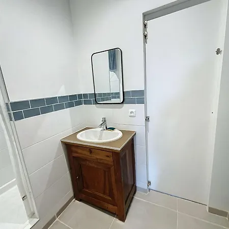 Holiday home Grande Maison Renovee Proche Centre Et Plage, 5 Chambres, Confort, Terrasse, Jardin, Wi-fi - Fr-1-361-531 *
