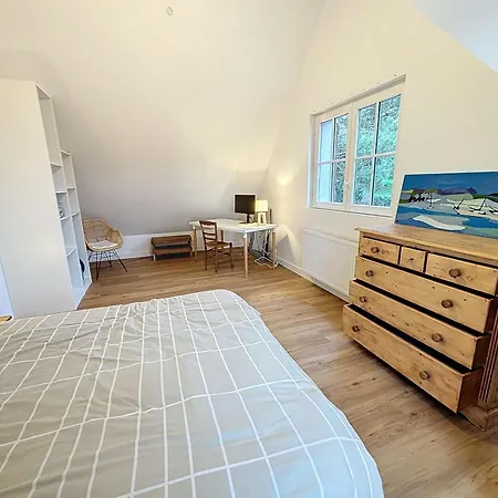 Holiday home Grande Maison Renovee Proche Centre Et Plage, 5 Chambres, Confort, Terrasse, Jardin, Wi-fi - Fr-1-361-531 Jullouville-les-Pins