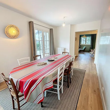 Grande Maison Renovee Proche Centre Et Plage, 5 Chambres, Confort, Terrasse, Jardin, Wi-fi - Fr-1-361-531 Holiday home Jullouville-les-Pins