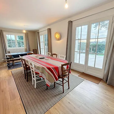Grande Maison Renovee Proche Centre Et Plage, 5 Chambres, Confort, Terrasse, Jardin, Wi-fi - Fr-1-361-531 Holiday home