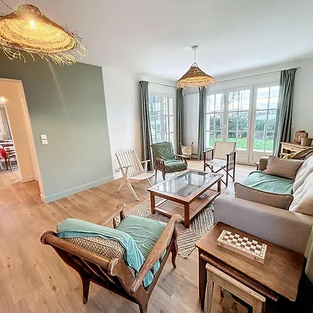 Holiday home Grande Maison Renovee Proche Centre Et Plage, 5 Chambres, Confort, Terrasse, Jardin, Wi-fi - Fr-1-361-531 *