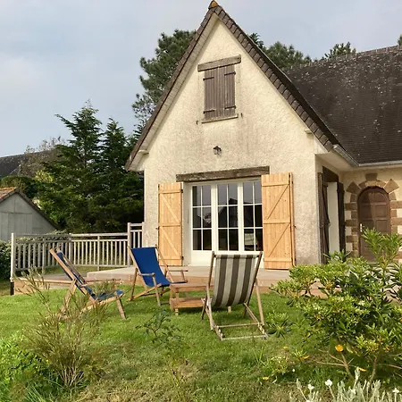Holiday home Grande Maison Renovee Proche Centre Et Plage, 5 Chambres, Confort, Terrasse, Jardin, Wi-fi - Fr-1-361-531 Jullouville-les-Pins