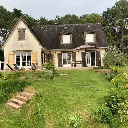 Holiday home Grande Maison Renovee Proche Centre Et Plage, 5 Chambres, Confort, Terrasse, Jardin, Wi-fi - Fr-1-361-531